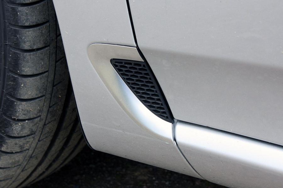  Saab 9-5 Sedan 2010 года  (фото 46 из 199)